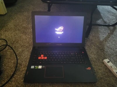 ASUS ROG STRIX GL502VMK Foto 1 de 2
