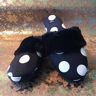 WOMEN’S VICTORIA’S SECRET BLACK AND WHITE POLKA DOT PLUSH MULE SLIPPERS SZ L NWT - Image 1 of 4