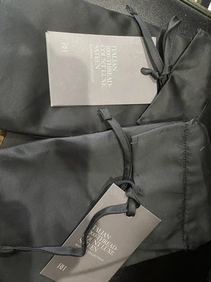 右握 Restoration Hardware Euro Sham Italian 1000 Thread Count Luxe Sateen 黑色 — 第 1/4 张图片