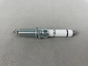 New! 2018-2022 Lamborghini Urus Spark Plug Set of 4 OEM - Bild 1 von 5