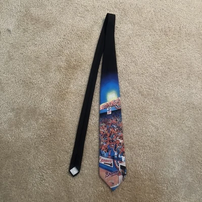Corbata vintage de los Atlanta Braves 1994 Ralph Marlin atrapa la fiebre Tomahawk Foto 1 de 4