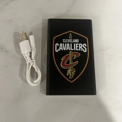NBA Cleveland Cavaliers Cargador Portátil Banco de Alimentación Teléfono USB 4000 mAh Cavs Foto 1 de 4