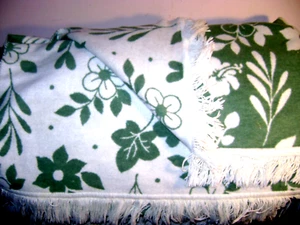 DOCOFIL WEISSE und HELLGRÜNE DECKE "To have and to Hold.To Keep & Cozy" PORTUG - Bild 1 von 4