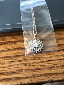 Bella Luce JTV CZ Snowflake Pendant and Chain - Picture 1 of 6