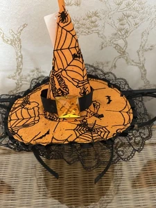 2x Halloween Haarreif klein Hexenhut Stil Kopfschmuck Haarschmuck - Bild 1 von 6