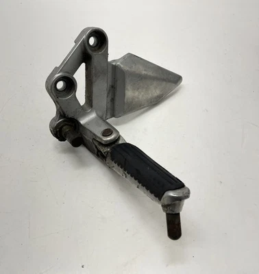 ♻️ Clavija reposapiés delantero izquierdo Suzuki Sv 650 Sk8 2008 - 2012 ♻️ Foto 1 de 4