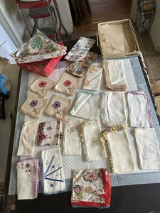 43 Antique Vtg Lot Fancy Embroidered Hankies with Hommer’s Triangular Hanky Box - Picture 1 of 21