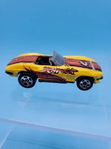 1999 Hot Wheels 65 Chevrolet Corvette Yellow Convertible Raptor Loose - Picture 1 of 6