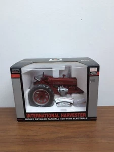1/16 SpecCast Farm Toy International Harvester Farmall 400 with Electrall - Picture 1 of 3