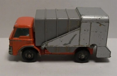 Toy lot - wood tops, blocks, pieces - Utah Sheriff toy badge harmonica Matchbox - Image 1 of 4