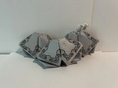 Juego de 3 Corbatas Mariachi Moños Plateadas Foto 1 de 2