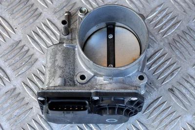 Cuerpo del acelerador Lexus RX 450h 2019-2022 22030-31090 Foto 1 de 3