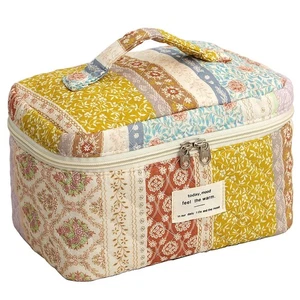 Gesteppte Kosmetiktasche groß süß Kosmetiktaschen für Damen Blumen Kokette Ästhetik... - Bild 1 von 6