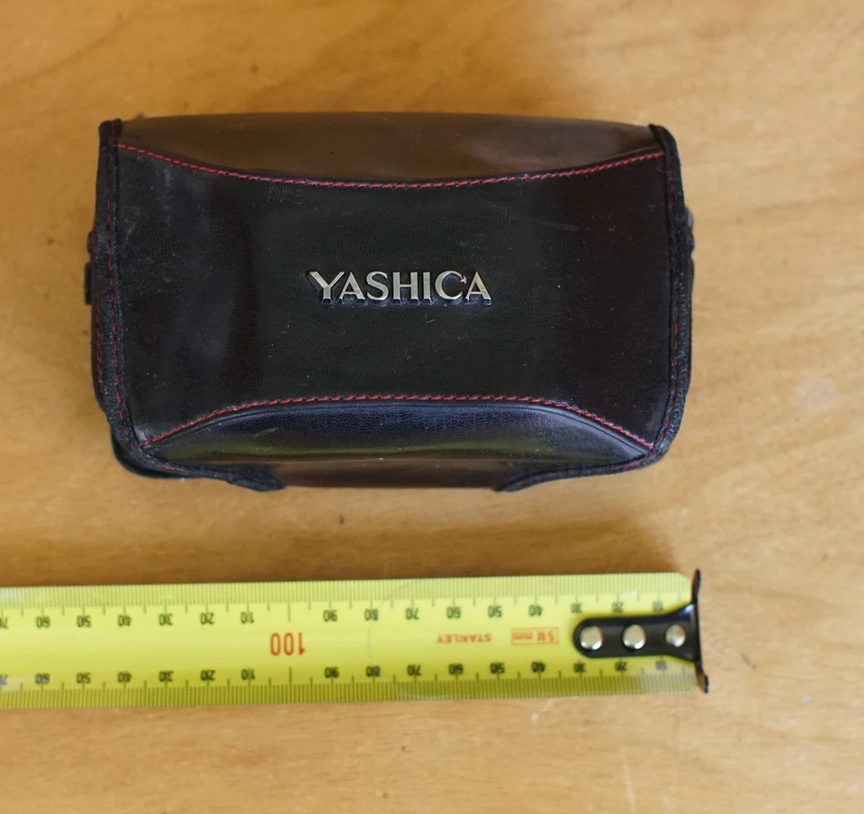 Bolsa para cámara Yashica vintage para apuntar y disparar cámara fotográfica de 35 mm KE Foto 1 de 3