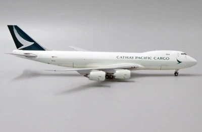 JC Wings Boeing 747-8F Cathay Pacific Cargo B-LJI 1:400 Modellflugzeug