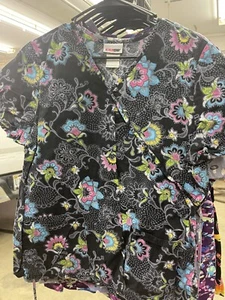 Scrubstar Scrub Top - Size LG - Black/Multicolor - Preowned - Picture 1 of 2