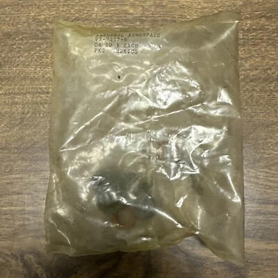 Amphenol,97-3057-6,Strain Relief Connector - Image 1 of 3