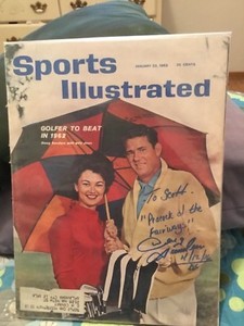 DOUG SANDERS SIGNED "TO SCOTT" 1962 SPORTS ILLUSTRATED/ PEACOCK OF THE FAIRWAYS"