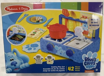 Melissa & Doug Blue's Clues & You! Juego de cocina de madera (42 piezas) Foto 1 de 4