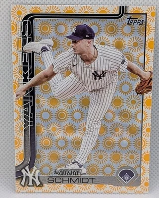 2025 Topps Series 2 - Clarke Schmidt #395 - Sun Holiday Parallel - Image 1 of 2