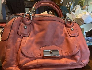 Echte Coach Tasche rosa Leder gebraucht in super Zustand *** Schultergurt fehlt - Bild 1 von 8