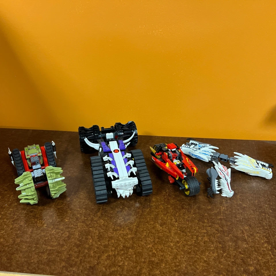 LEGO Ninjago Antiguo Lote Construcciones (incompleto y completo) Foto 1 de 4