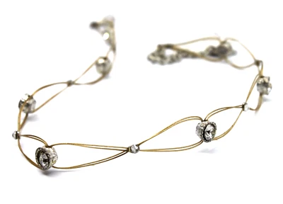 Collar Gargantilla Amor Susurros de Temporada Cristal Transparente Dorado Hecho a Mano Foto 1 de 4