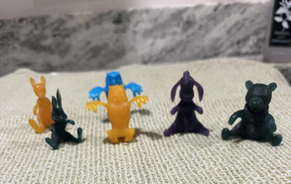 Lote De Colección De 6 Cuchara Cuchara Cuchara Cuchara WINNIE THE POOH Cereal Premium Años 60  Foto 1 de 1