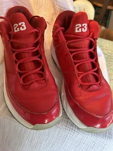 Size 8.5 - Jordan Max Aura 3 University Red - Picture 1 of 5