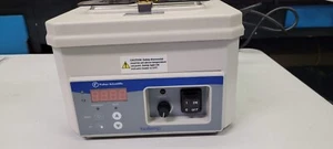 Baño de agua Fisher Scientific Digital 2 L modelo 2329 - Imagen 1 de 12