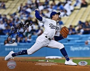 GAVIN STONE DODGERS ROOKIE PITCHERS SIGNED 8X10 PITCHING VS ROYALS PSA WITNESS - Picture 1 of 3