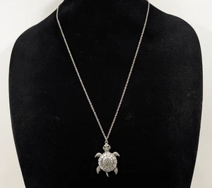Sea Turtle Articulating Limbs Head Black Eyes Pewter Pendant Necklace 13.5"L - Picture 1 of 7