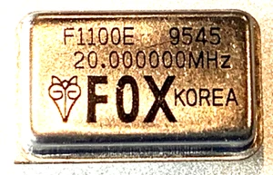 QTY 6 NUOVI OSCILLATORI CRISTALLO FOX F1100E 20.0000 MHz 4 PIN - Foto 1 di 1