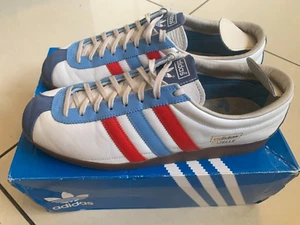 Adidas Originales - Reino Unido 10 Gazelle Entrenadores De Colección - Blanco (Rojo/Azul) Nuevo en Caja FX5489 - Imagen 1 de 9