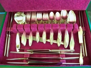 OLD COMPANY PLATE SILVERPLATE "BETSY ROSS" 85pc FLATWARE & STORAGE BOX - Picture 1 of 14