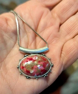 Vintage Red Confetti Pendant Necklace  - Picture 1 of 3