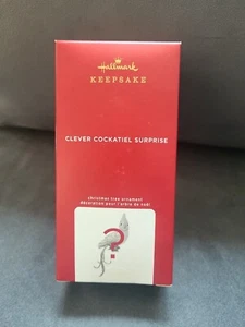 Nuevo en Caja 2020 Hallmark Keepsake Inteligente Cacatúa Sorpresa Adorno Blanco - Imagen 1 de 8