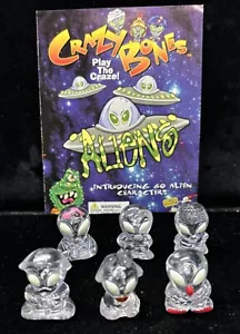 Vintage Gogo's Crazy Bones lotto di 6 alieni traslucidi bianchi chiari occhi luminosi - Foto 1 di 10