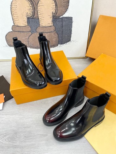 TOD’S Stivaletti Chelsea Tod's donna in pelle alti alla coscia