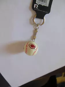 Cincinnati Reds * Keychain / Baseball ** Free Shipping** - Picture 1 of 3