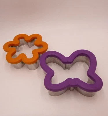 Cortador de galletas Wilton 2 agarre cómodo mariposa púrpura flor naranja metal Foto 1 de 2