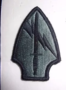 ARMY PATCH, 560TH BATTLE FIELD SURVEILLANCE BRIGADE, ACU, WITH HOOK LOOP - Foto 1 di 1