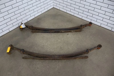 01-10 Chevy GMC 2500HD OEM Rear Leaf Springs Pair Left / Right - Image 1 of 4