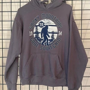 Grey Bigfoot hoodie medium - Picture 1 of 5