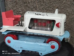 OLDTIMER TRAKTOR PLANIERRAUPE BATTERIEBETRIEBEN SOWJETZEIT UDSSR CCCP UMZUG FUNKTIONIERT - Bild 1 von 23