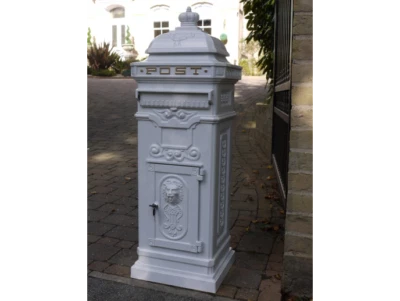 LARGE VINTAGE OUTDOOR LOCKABLE LETTER POST BOX MAILBOX WALL MOUNTED SECURE MAIL - Image 1 of 4