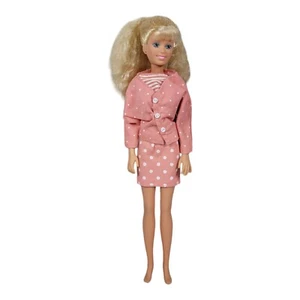 Hasbro 1987 Vintage Maxie Fashion Doll Capelli Biondi Occhi Blu Tuta - Foto 1 di 8