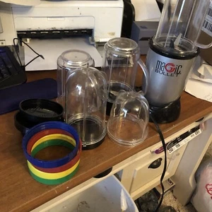 MAGIC BULLET MB1001B Blender w/ two blades MIXER Juicer SHAKES Mugs Lids rings - Picture 1 of 7