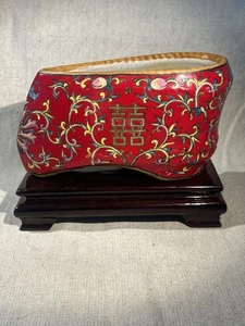 Antique Chinese Red Porcelain Lotus Shoe Qing Dynasty With Gilt Double Happiness - Picture 1 of 21