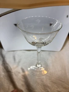 Etched crystal 6 inch Wine Glass - Picture 1 of 6